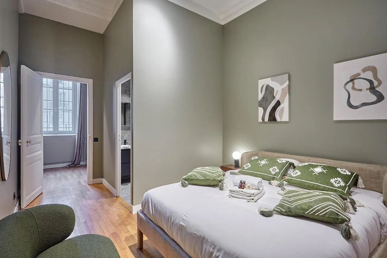 Apartment Residence Trocadero By Studio Prestige Paris France